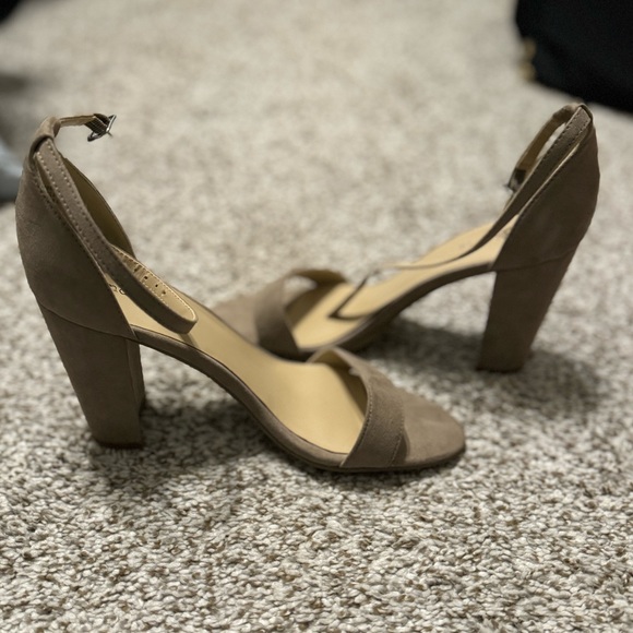 Indigo beige heels - Picture 2 of 4